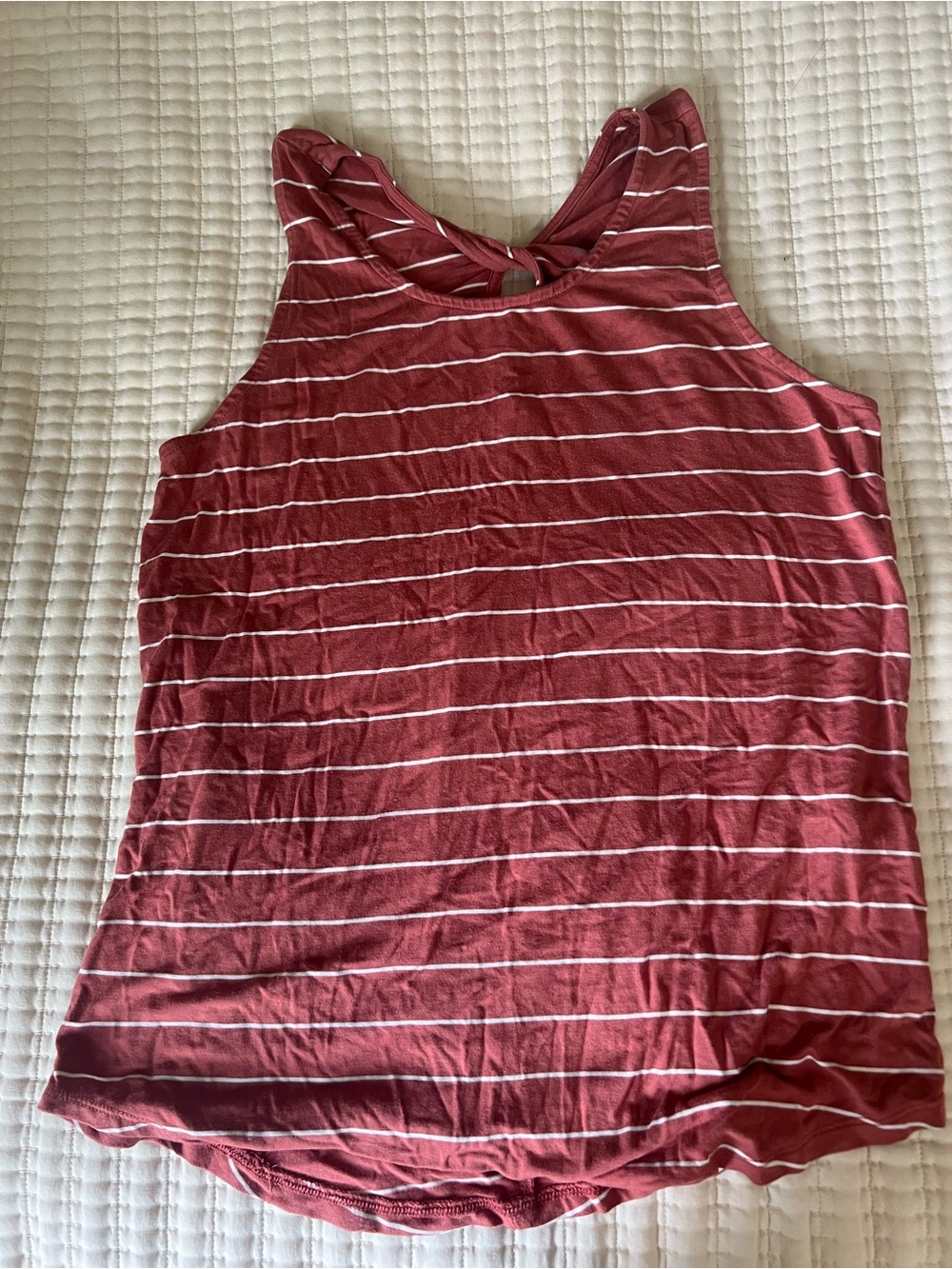 Market and Spruce tank top keyhole back small stripes coral